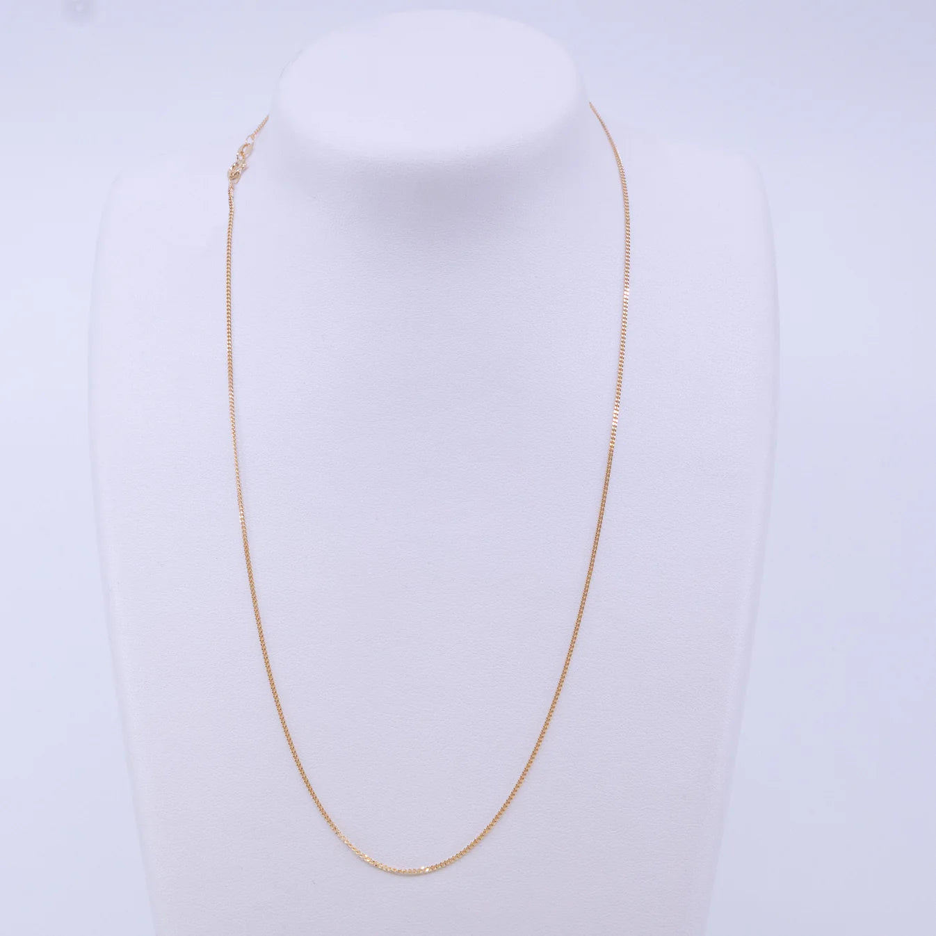 9ct Gold Small Medusa Plus 9ct Gold Chain