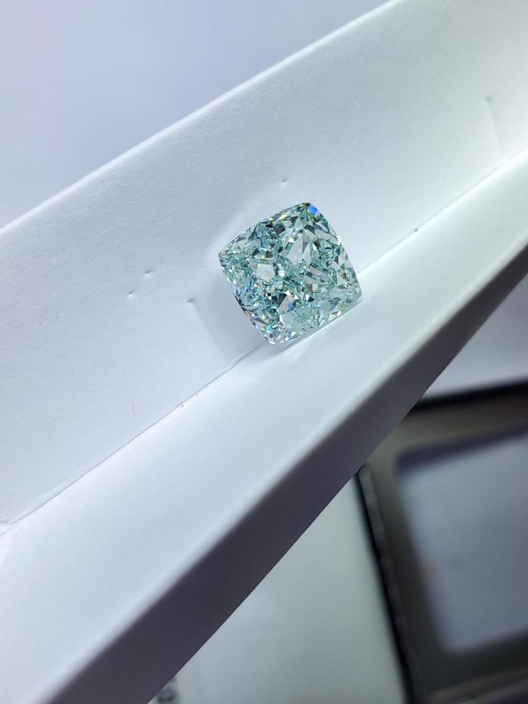 5.01ct Cushion brilliant Natural Diamond (Fancy Blueish Green, Clarity SI1, GIA)