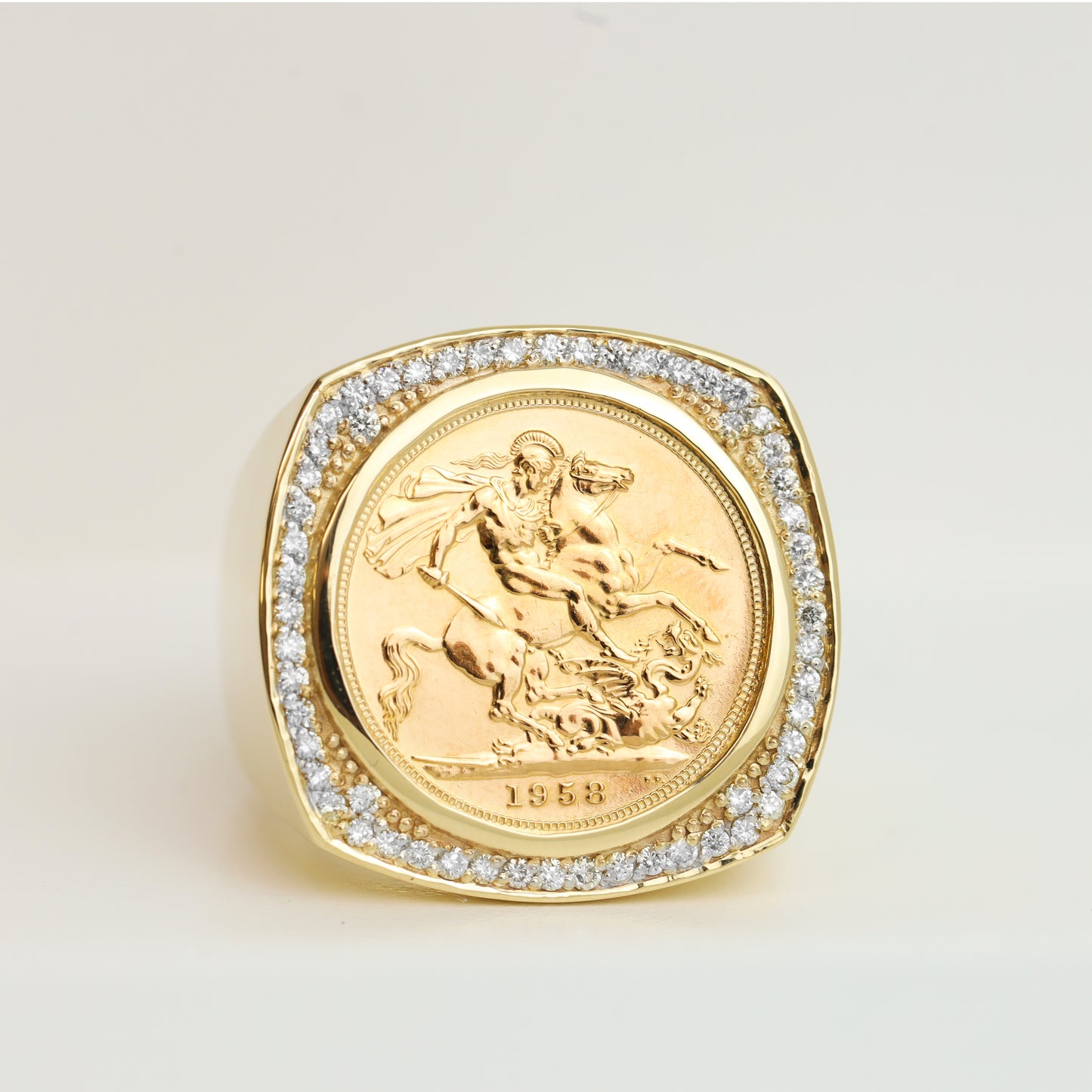 Full Sovereign Ring Soft Square With Diamonds