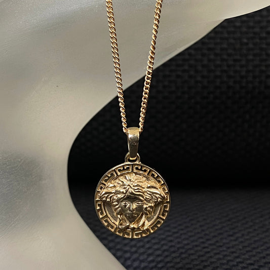 9ct Gold Small Medusa Plus 9ct Gold Chain